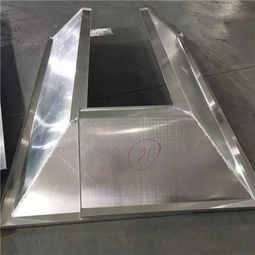 鋁方通 建筑材料的“魔術(shù)師”